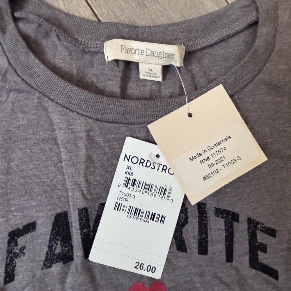 Sub_Urban Riot Graphic Tee - “Favorite Daughter” Kids Size XL (14-16) - Picture 3 of 5